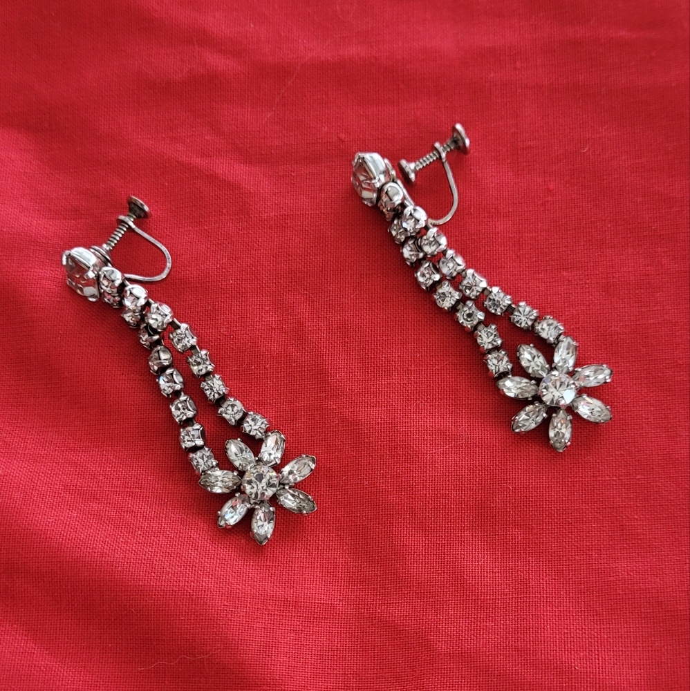 High quality vintage Elegant Silver Crystal Earrings